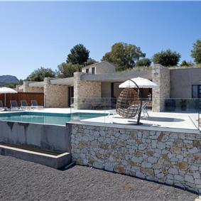 3 bedroom villa with pool & sea view, near Acharavi, sleeps 6